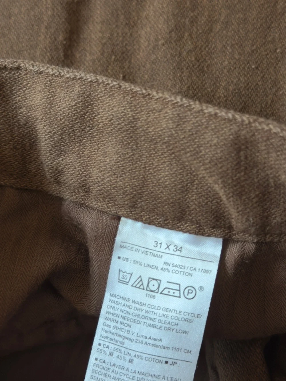 Banana Republic four banana